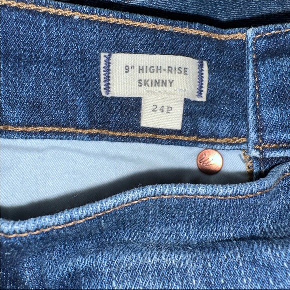 Madewell 9” High Rise Skinny Jean Size 24 Petite Distressed Raw Edge Hem - Picture 4 of 8